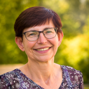 Nadine De Mot